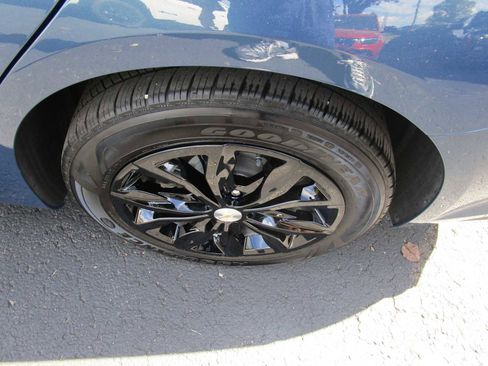 Used 2024 Chevrolet Malibu LT image 8