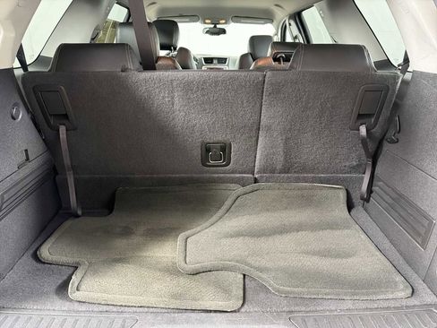 Used 2015 GMC Acadia SLT image 16