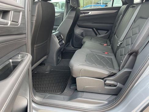 New 2025 Volkswagen Atlas Cross Sport SE image 14