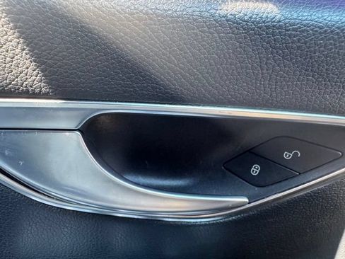 Used 2019 Mercedes-Benz E 300 image 7