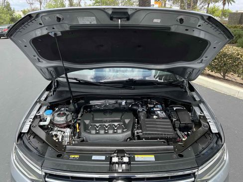 Used 2023 Volkswagen Tiguan SE FWD image 14