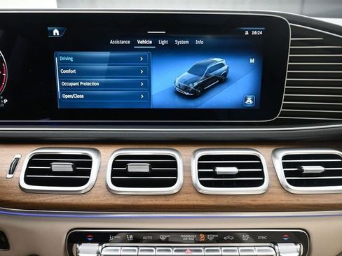New 2026 Mercedes-Benz GLS 450 4MATIC image 11