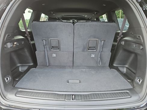 Used 2023 Jeep Grand Cherokee L Laredo AWD/4WD image 19