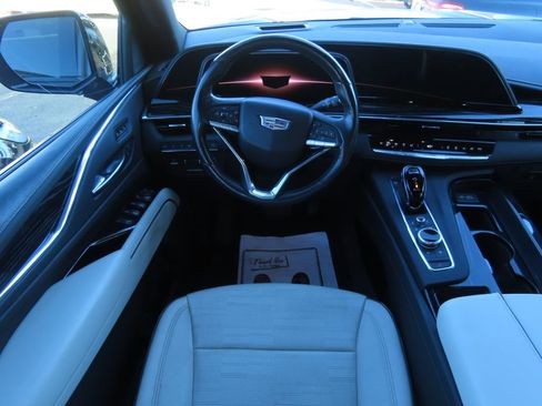 Used 2021 Cadillac Escalade ESV Sport w/ Driver Assist Tech Package image 10