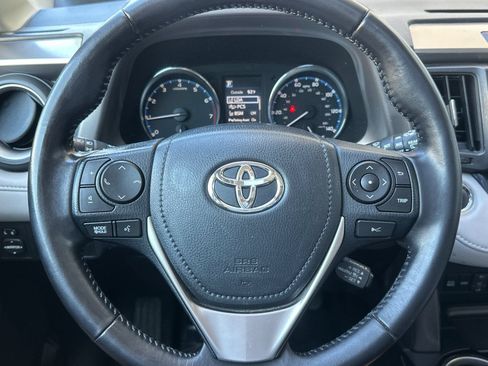 Used 2016 Toyota RAV4 Limited FWD image 22