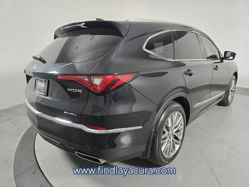 Used 2023 Acura MDX SH-AWD w/ Advance Package image 9