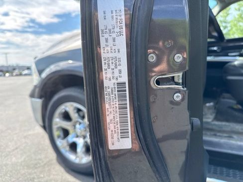 Used 2015 RAM 1500 Laramie w/ Convenience Group AWD/4WD image 23