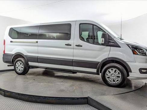 Used 2023 Ford Transit 350 XLT image 9