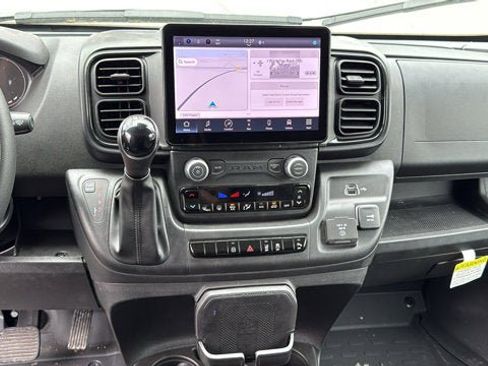 Used 2025 RAM ProMaster 2500 w/ Premium Convenience Group FWD image 20