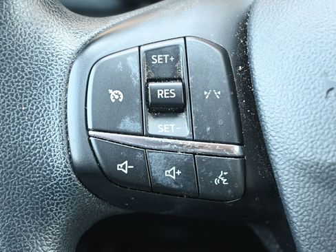 Used 2025 Ford Escape Active FWD image 9