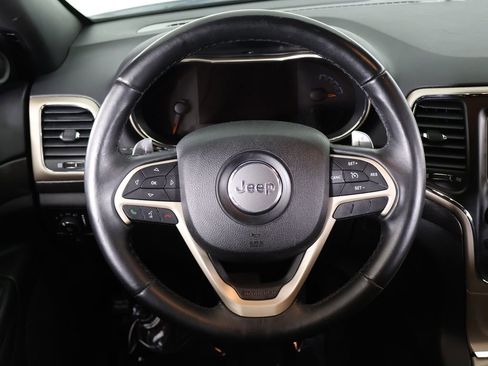 Used 2017 Jeep Grand Cherokee Laredo image 24