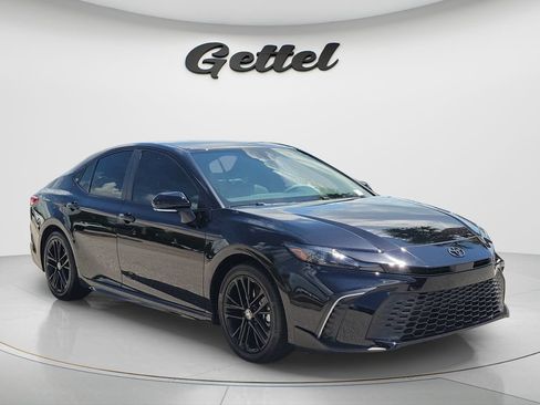 Certified 2026 Toyota Camry SE FWD image 3