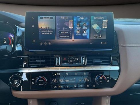 New 2026 Nissan Pathfinder Platinum image 6