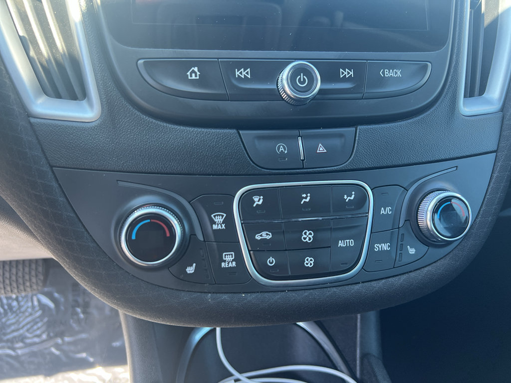 Used 2024 Chevrolet Malibu LT FWD image 16
