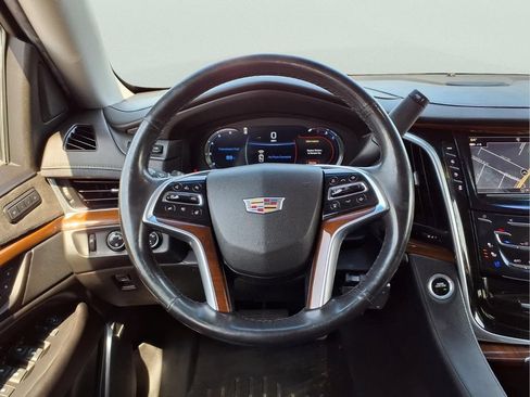 Used 2019 Cadillac Escalade Premium Luxury AWD/4WD image 12