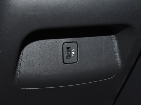 New 2025 Nissan Sentra SR w/ Midnight Edition image 17