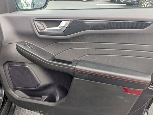 Used 2024 Ford Escape ST-Line w/ Cold Weather Package image 33