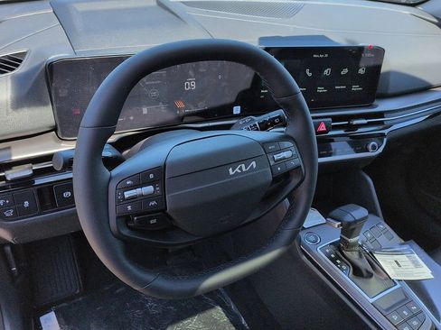 New 2026 Kia Sportage EX FWD image 9