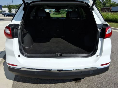Used 2021 Chevrolet Equinox Premier FWD image 32