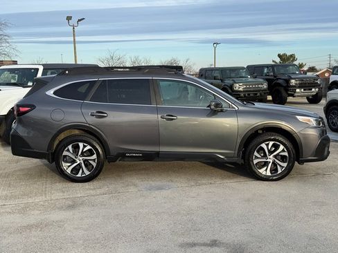 Used 2022 Subaru Outback Limited w/ Popular Package #2 image 7