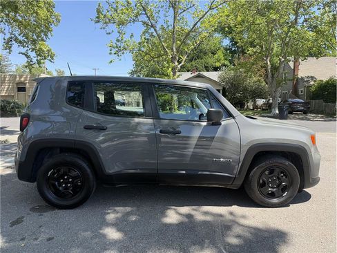 Used 2021 Jeep Renegade Sport FWD image 6
