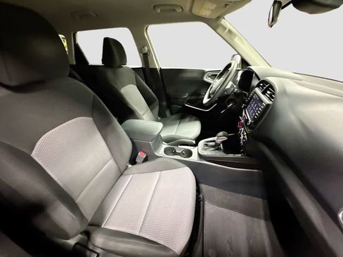 Used 2023 Kia Soul LX w/ LX Technology Package image 26