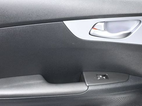Used 2023 Kia Forte LXS w/ LXS Technology Package FWD image 10