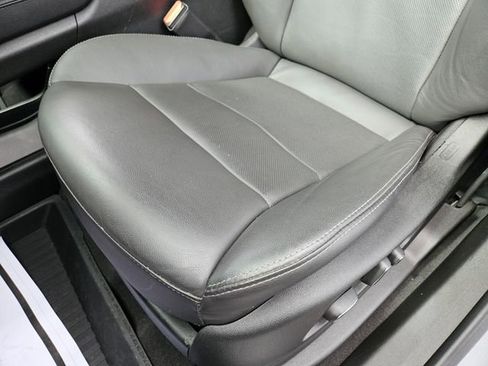 Certified 2024 Cadillac XT5 Premium Luxury w/ LPO, Floor Liner Package image 8