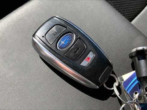 Used 2020 Subaru Forester Premium image 14