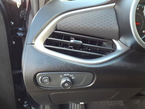 Used 2023 Chevrolet Malibu LT image 21