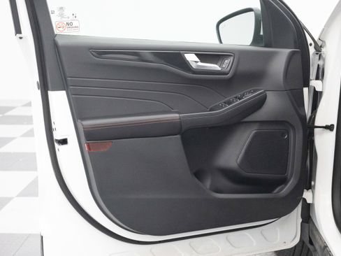 New 2025 Ford Escape ST-Line Elite image 15