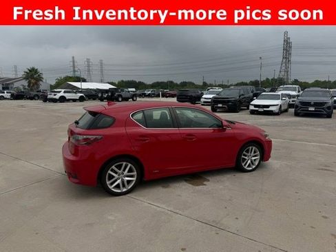 Used 2016 Lexus CT 200h w/ Accessory Package 2 FWD image 3