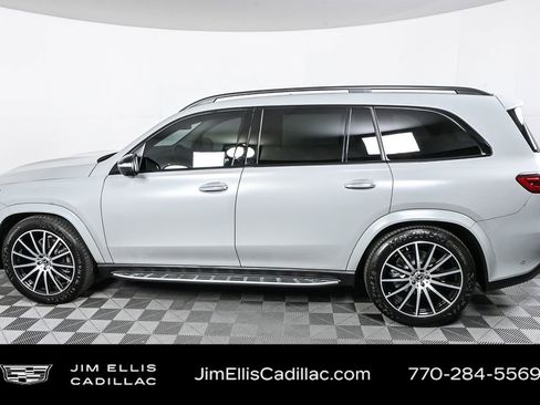 Used 2024 Mercedes-Benz GLS 580 4MATIC image 2