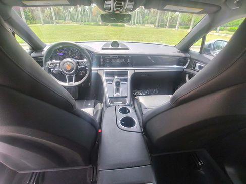 Used 2018 Porsche Panamera 4 AWD/4WD image 30