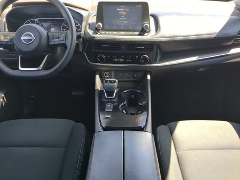 Used 2023 Nissan Rogue S FWD image 13