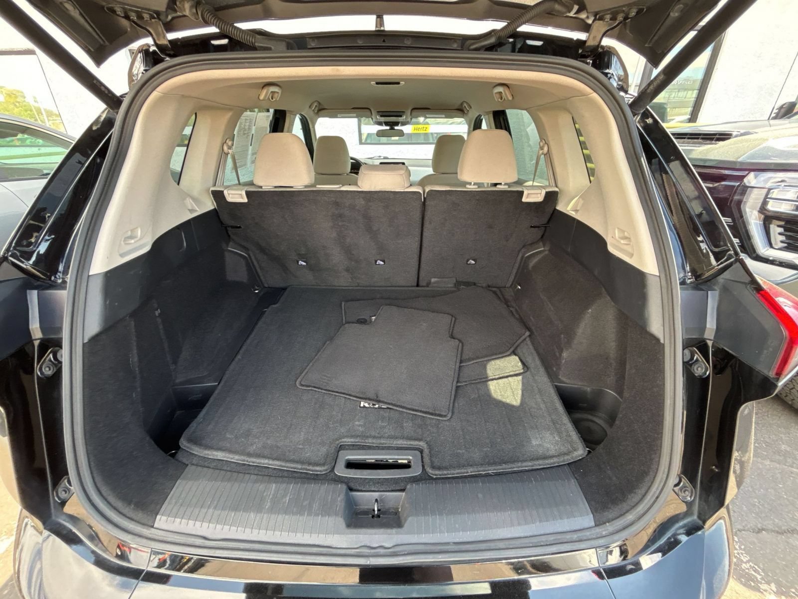 Used 2025 Nissan Rogue SV AWD/4WD image 16