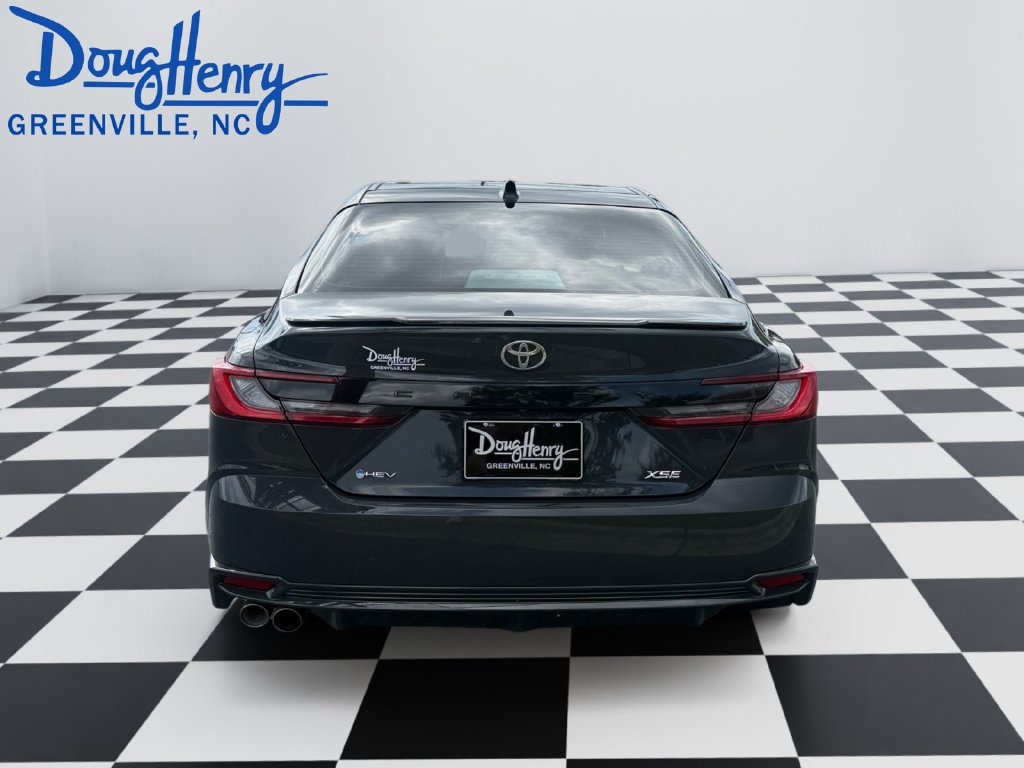 Used 2025 Toyota Camry XSE FWD image 4