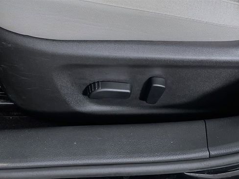 Used 2025 Nissan Altima 2.5 SV image 11