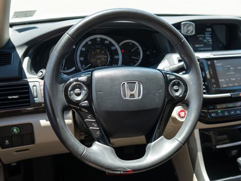 Used 2017 Honda Accord EX-L image 23