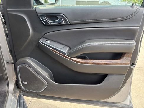 Used 2018 Chevrolet Suburban LT AWD/4WD image 35