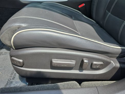 Used 2018 Acura TLX w/ Technology Package FWD image 30