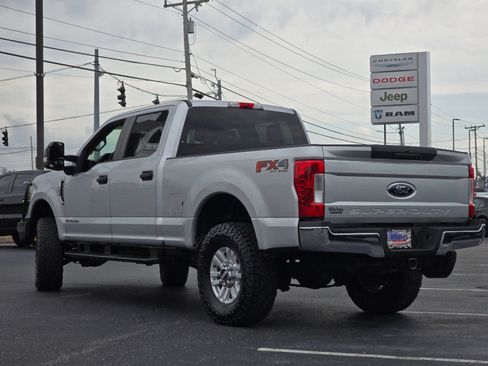 Used 2017 Ford F250 XL w/ STX Appearance Package AWD/4WD image 10