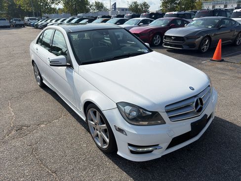 Used 2013 Mercedes-Benz C 250 Sedan image 3