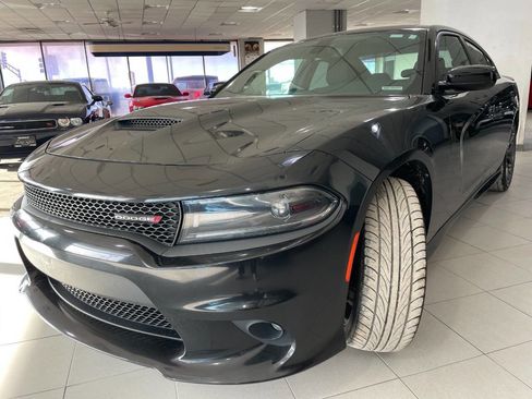 Used 2019 Dodge Charger GT image 3