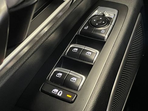 Used 2025 Kia Telluride S AWD/4WD image 12