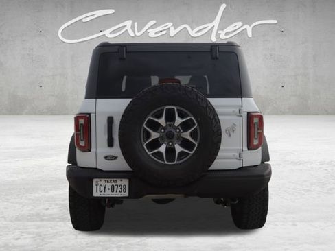 Used 2023 Ford Bronco Badlands image 6