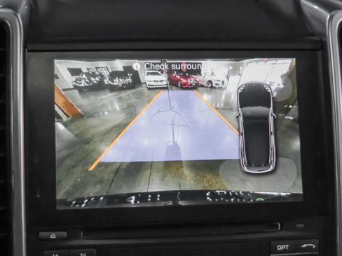 Used 2018 Porsche Cayenne AWD/4WD image 19