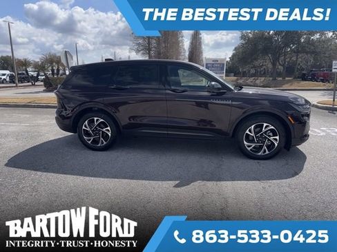 Used 2024 Lincoln Nautilus Premier w/ Jet Appearance Package image 5