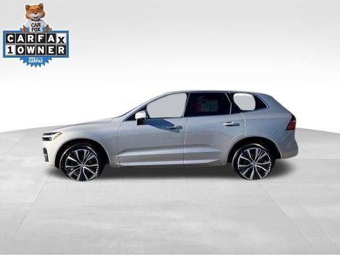 Used 2022 Volvo XC60 B5 Momentum w/ Protection Package Premier image 2