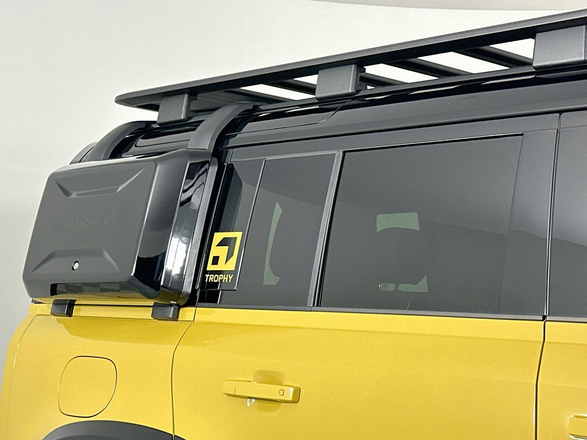 New 2026 Land Rover Defender 110 AWD/4WD image 31